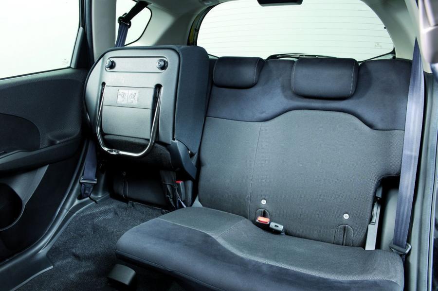  Honda Jazz Si 2012 года  (фото 8 из 45)